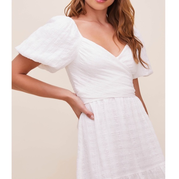 NWT Astr Sonnet Puff Sleeve Midi Dress - Picture 4 of 8